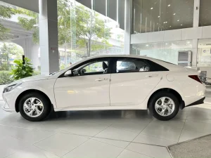 Hyundai Elantra 1.6 At Tiêu Chuẩn