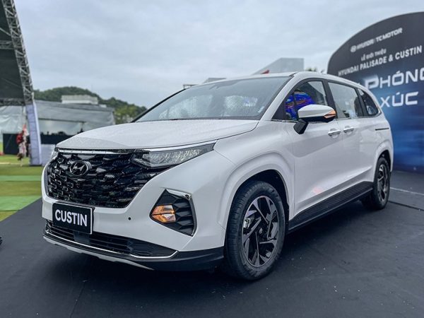 Hyundai Custin 2.0l Cao Cấp