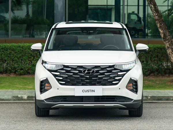 Hyundai Custin 1.5l Đặc Biệt